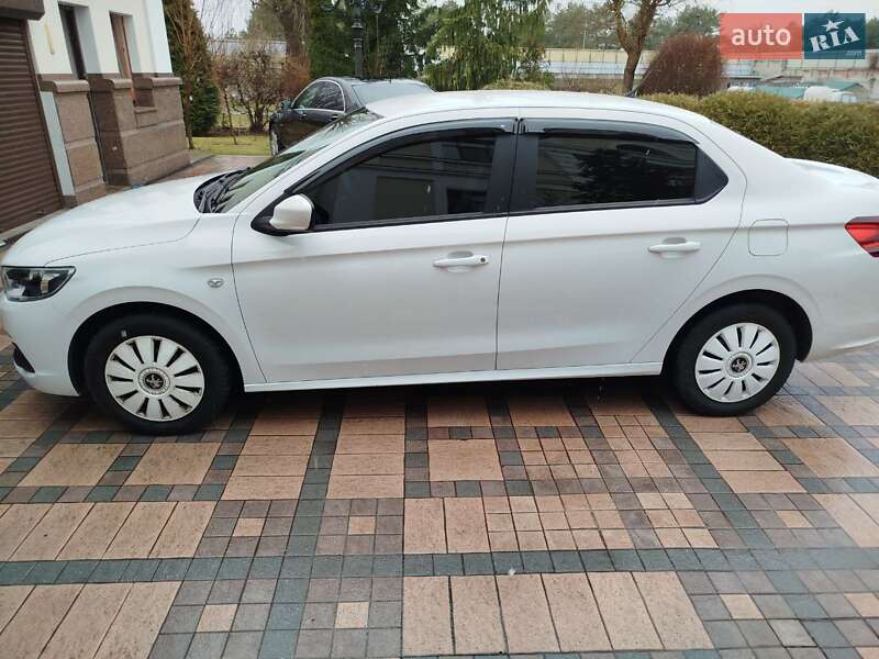 Седан Peugeot 301 2018 в Обухові