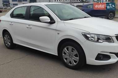 Седан Peugeot 301 2018 в Киеве