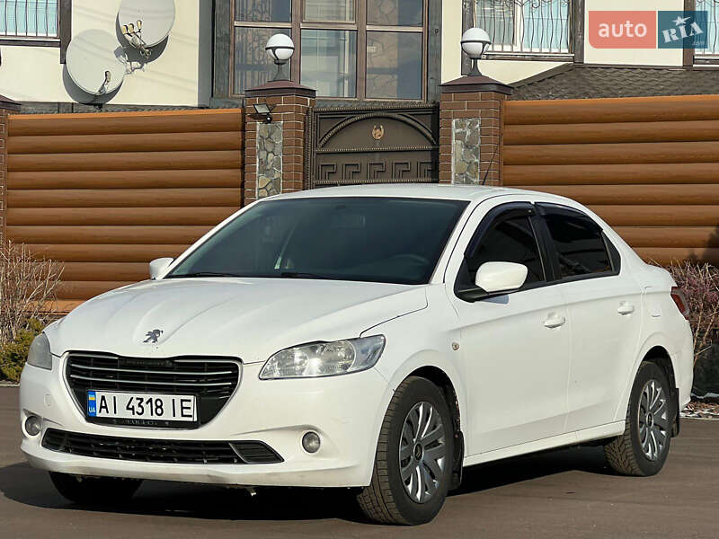 Седан Peugeot 301 2013 в Києві