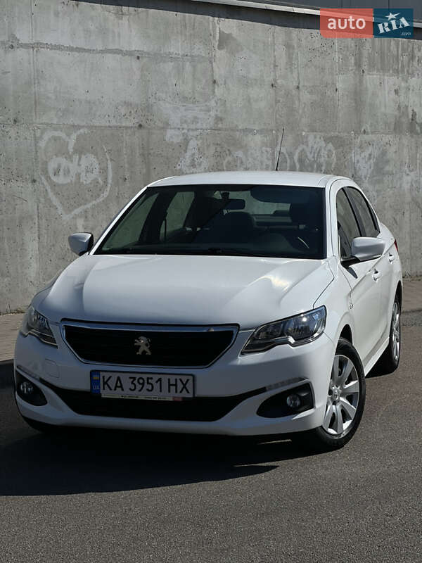 Седан Peugeot 301 2017 в Києві