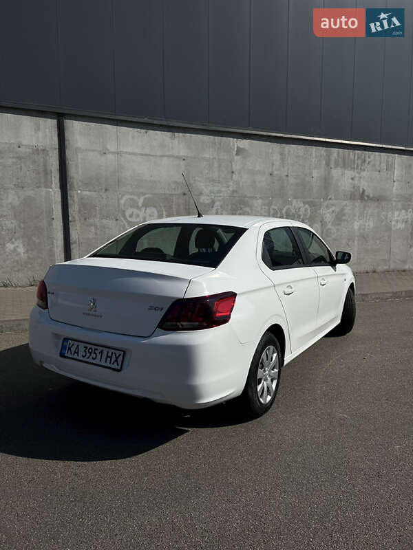Седан Peugeot 301 2017 в Києві