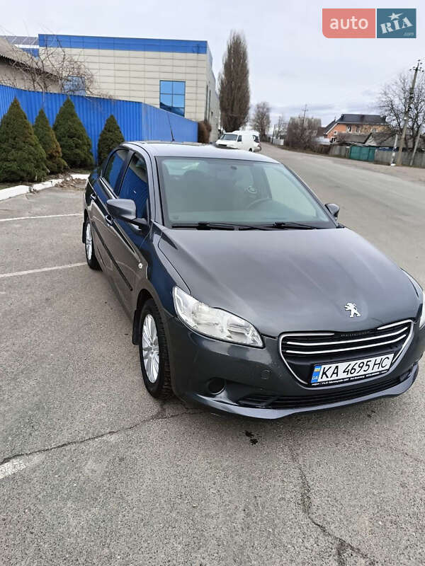 Седан Peugeot 301 2013 в Києві