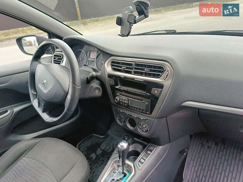 Седан Peugeot 301 2013 в Києві