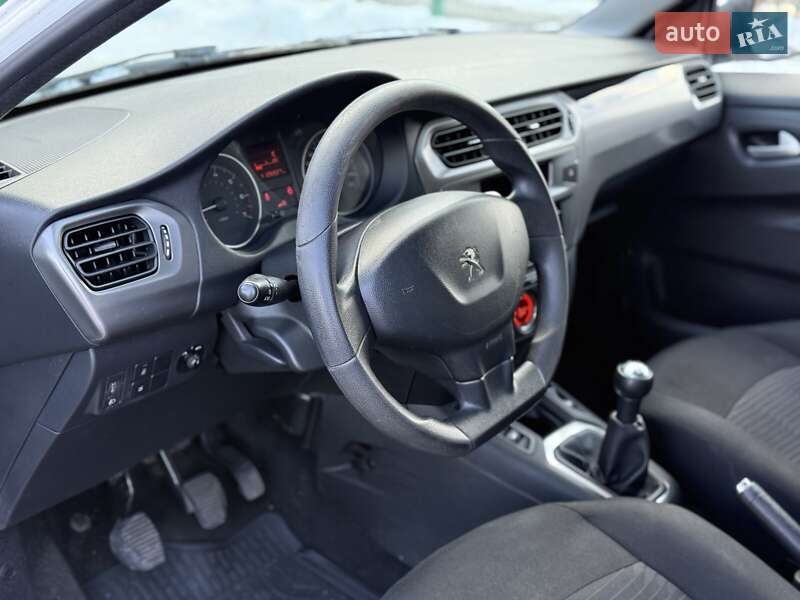 Седан Peugeot 301 2018 в Києві