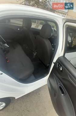 Седан Peugeot 301 2013 в 