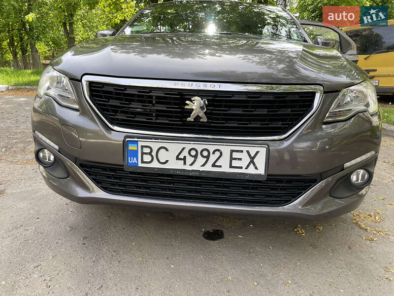 Седан Peugeot 301 2017 в Сокале