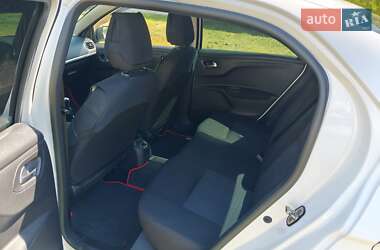 Седан Peugeot 301 2015 в 