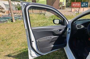 Седан Peugeot 301 2015 в 