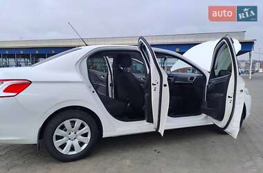 Седан Peugeot 301 2013 в 