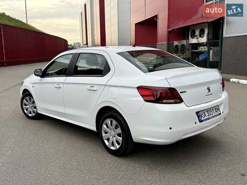 Седан Peugeot 301 2020 в Киеве