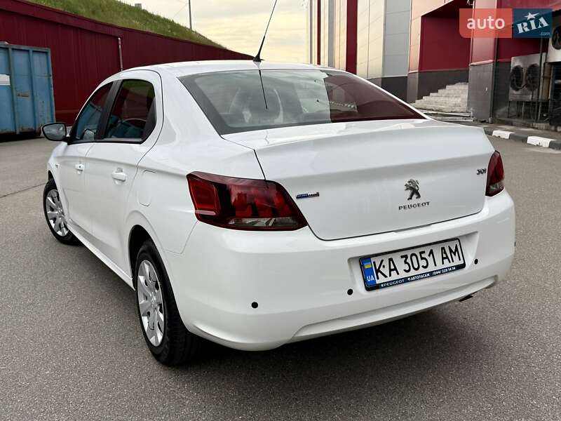 Седан Peugeot 301 2020 в Киеве