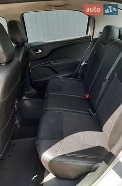 Седан Peugeot 301 2013 в 
