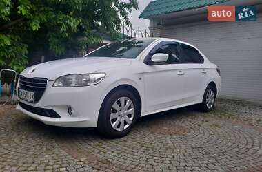 Седан Peugeot 301 2013 в Умани