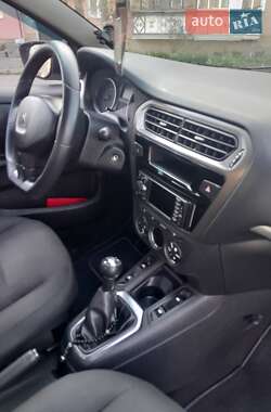 Седан Peugeot 301 2013 в 