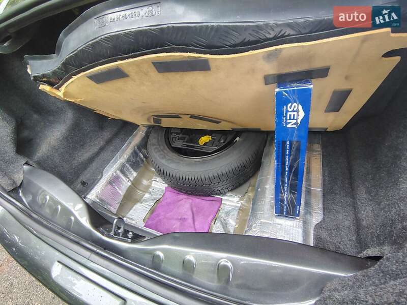 Седан Peugeot 301 2016 в Роздільній