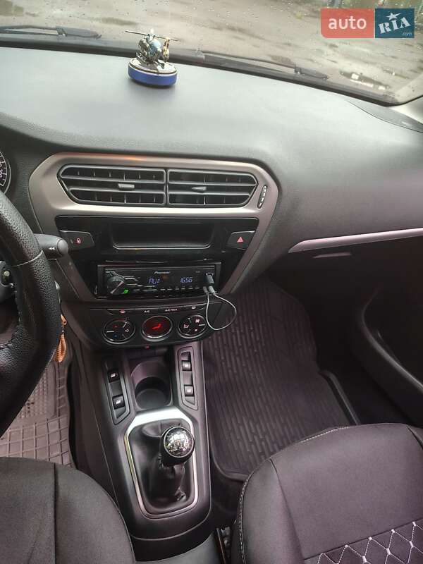 Седан Peugeot 301 2016 в Роздільній