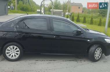 Седан Peugeot 301 2013 в Львові