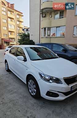 Седан Peugeot 301 2019 в Ужгороді