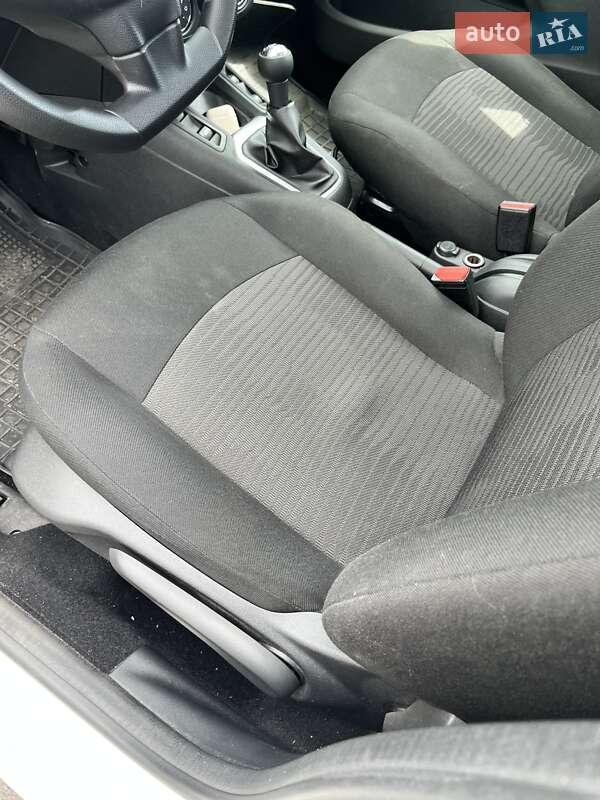 Седан Peugeot 301 2021 в Києві