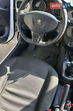 Седан Peugeot 301 2017 в 