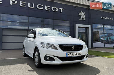Седан Peugeot 301 2020 в Киеве