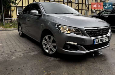 Седан Peugeot 301 2018 в Киеве