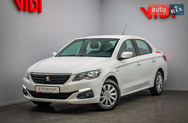 Седан Peugeot 301 2021 в Киеве