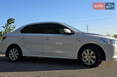 Седан Peugeot 301 2014 в 