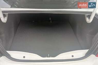 Седан Peugeot 301 2014 в 