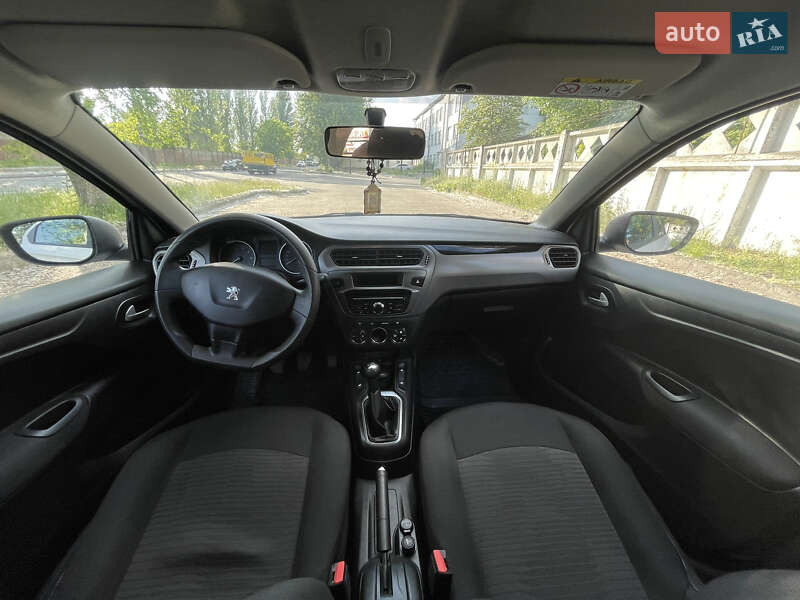Седан Peugeot 301 2020 в Киеве