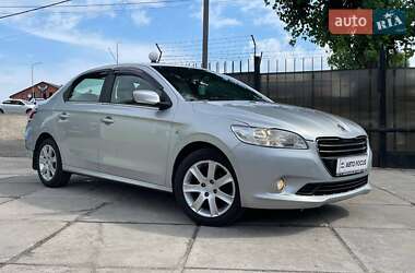Седан Peugeot 301 2013 в Києві