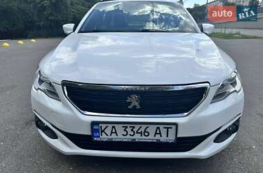 Седан Peugeot 301 2020 в Бучі