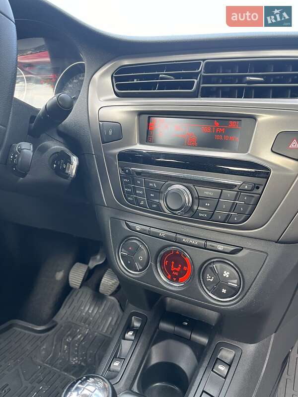 Седан Peugeot 301 2020 в Києві