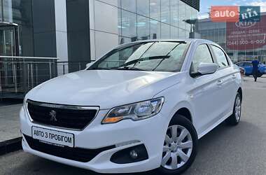 Седан Peugeot 301 2020 в Киеве