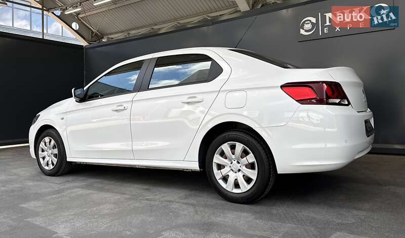 Седан Peugeot 301 2020 в Києві