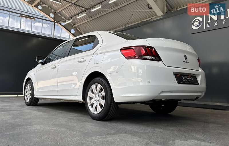 Седан Peugeot 301 2020 в Києві