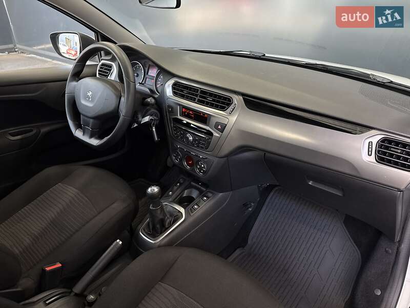 Седан Peugeot 301 2020 в Києві