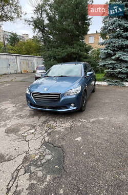 Седан Peugeot 301 2015 в Киеве