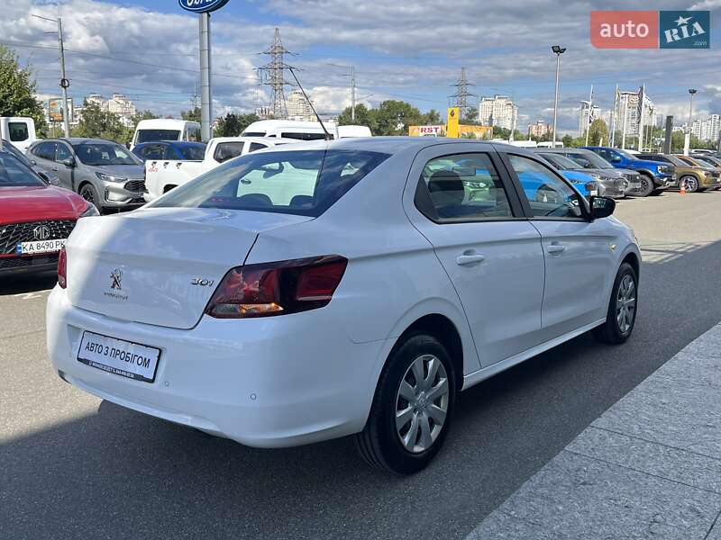 Седан Peugeot 301 2020 в Киеве