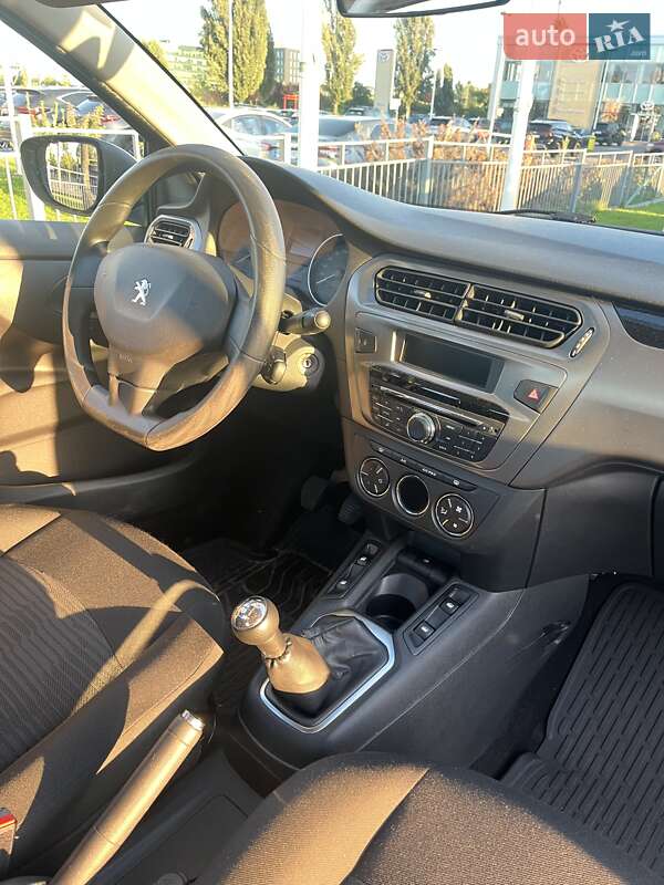 Седан Peugeot 301 2020 в Киеве