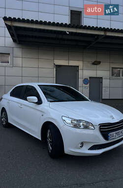 Седан Peugeot 301 2013 в Києві