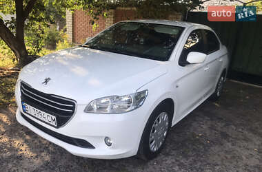 Седан Peugeot 301 2016 в Карлівці