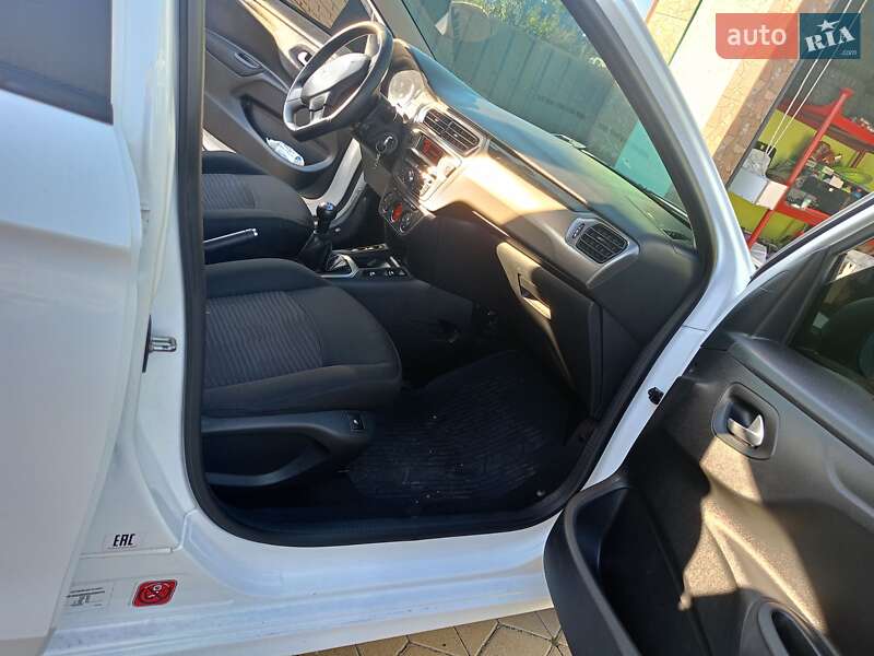 Седан Peugeot 301 2017 в Белой Церкви