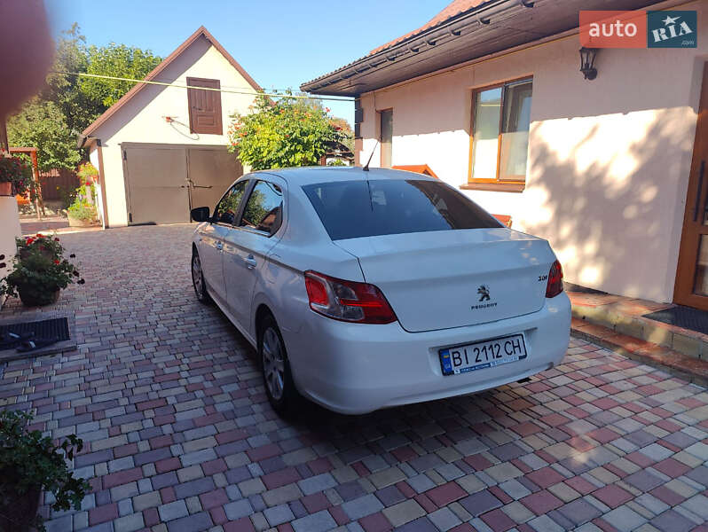 Седан Peugeot 301 2016 в Котельві