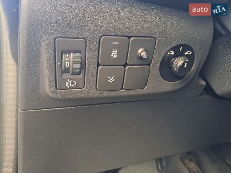 Седан Peugeot 301 2019 в Києві