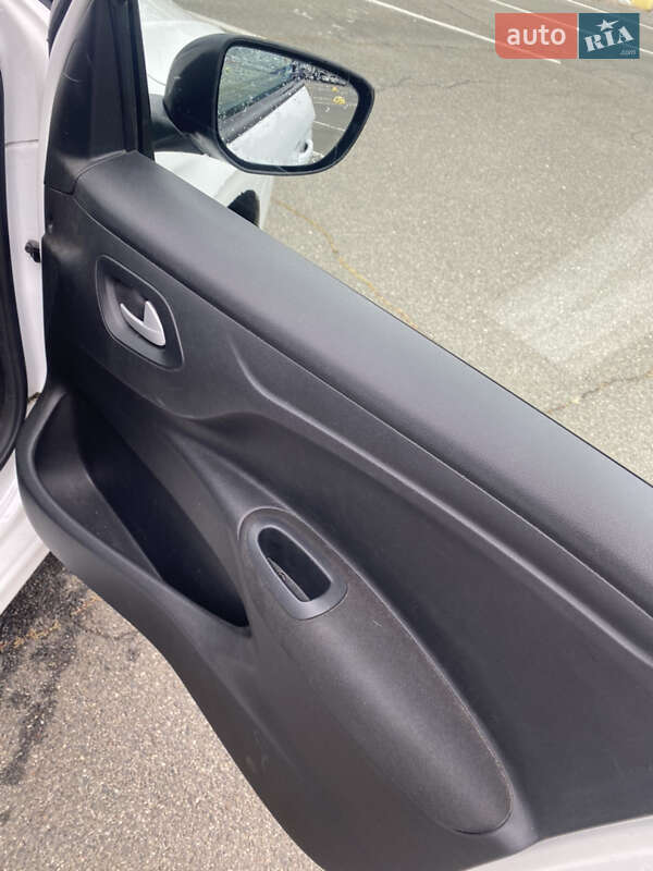 Седан Peugeot 301 2018 в Киеве фото 15 Седан Peugeot 301 2018 в Киеве