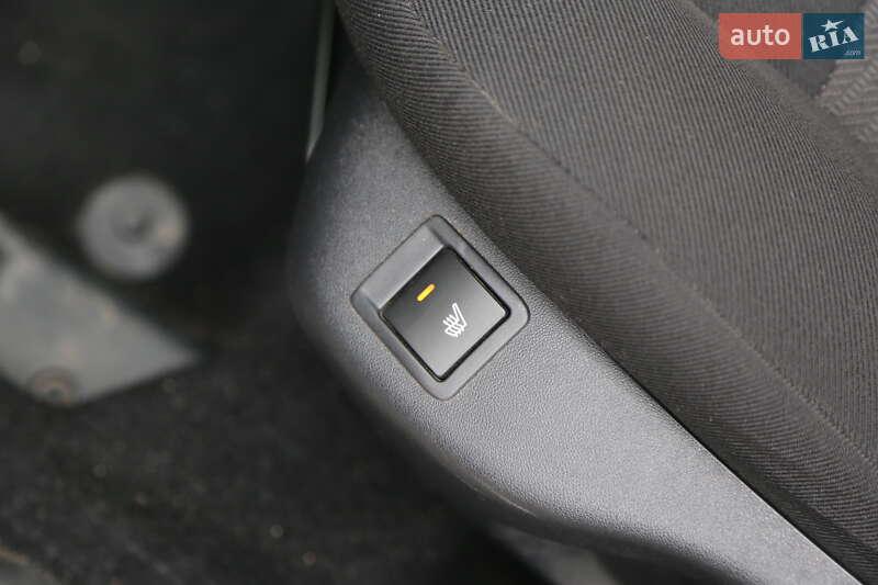 Седан Peugeot 301 2019 в Києві