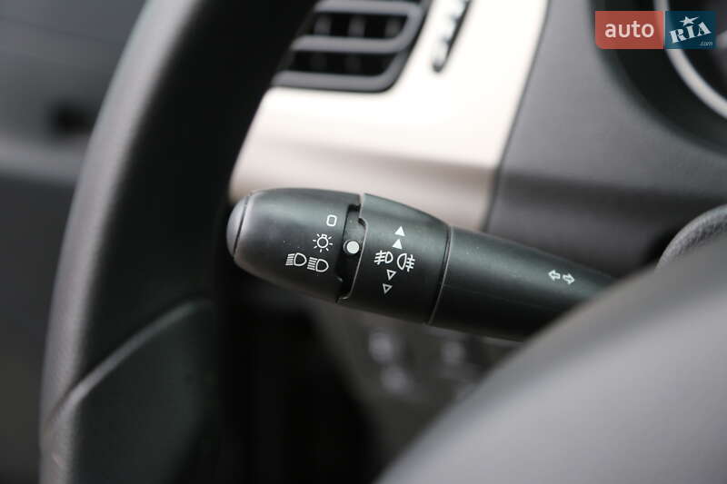 Седан Peugeot 301 2019 в Києві