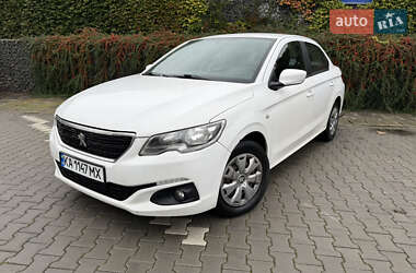 Седан Peugeot 301 2017 в Чернівцях
