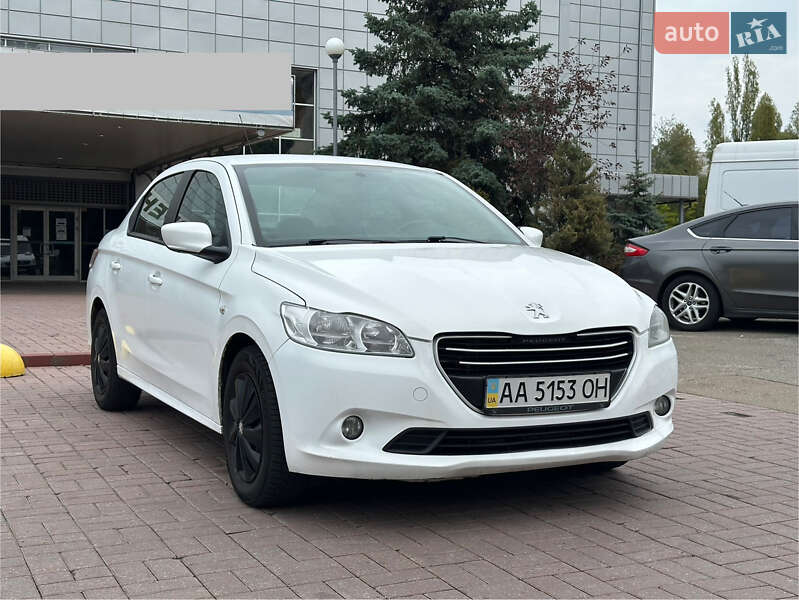 Седан Peugeot 301 2013 в Киеве